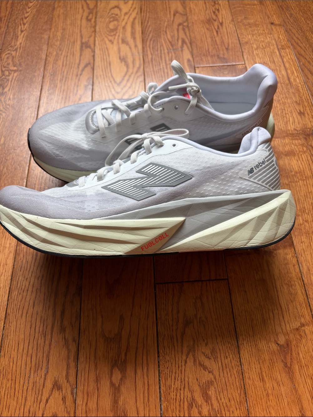 New Balance FuelCell Rebel v5 White / Grey